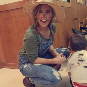 Meet your Posher, Sara